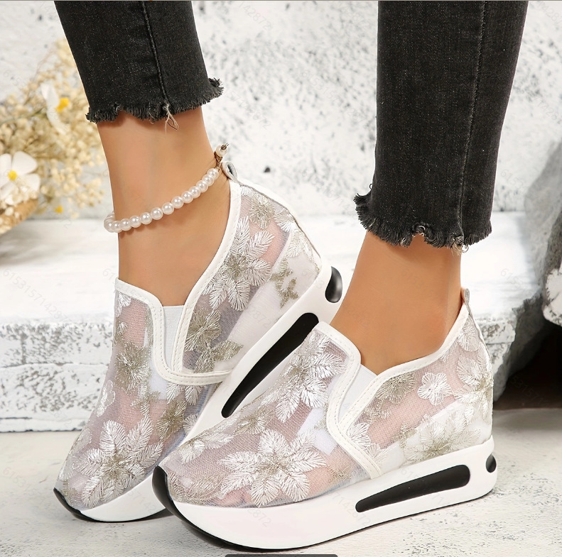Running Gear Ladies - รองเท้าผ้าใบส้นเตารีดแบบสวมสำหรับผู้หญิง รองเท้ากีฬาตาข่ายระบายอากาศ รองเท้าลำลองแบบใหม่สำหรับฤดูร้อน รองเท้าแตะสำหรับวิ่งชายหาด เต้นรำ