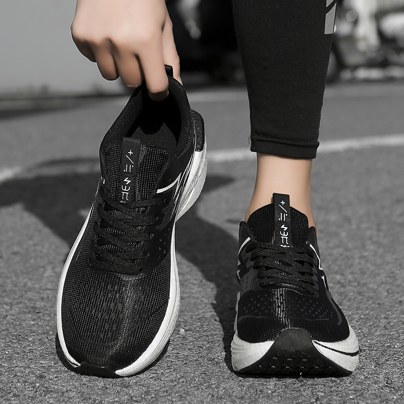 รองเท้าผู้หญิงรองเท้าผ้าใบหญิง - Running Gear Ladies บทวิจารณ์และราคา