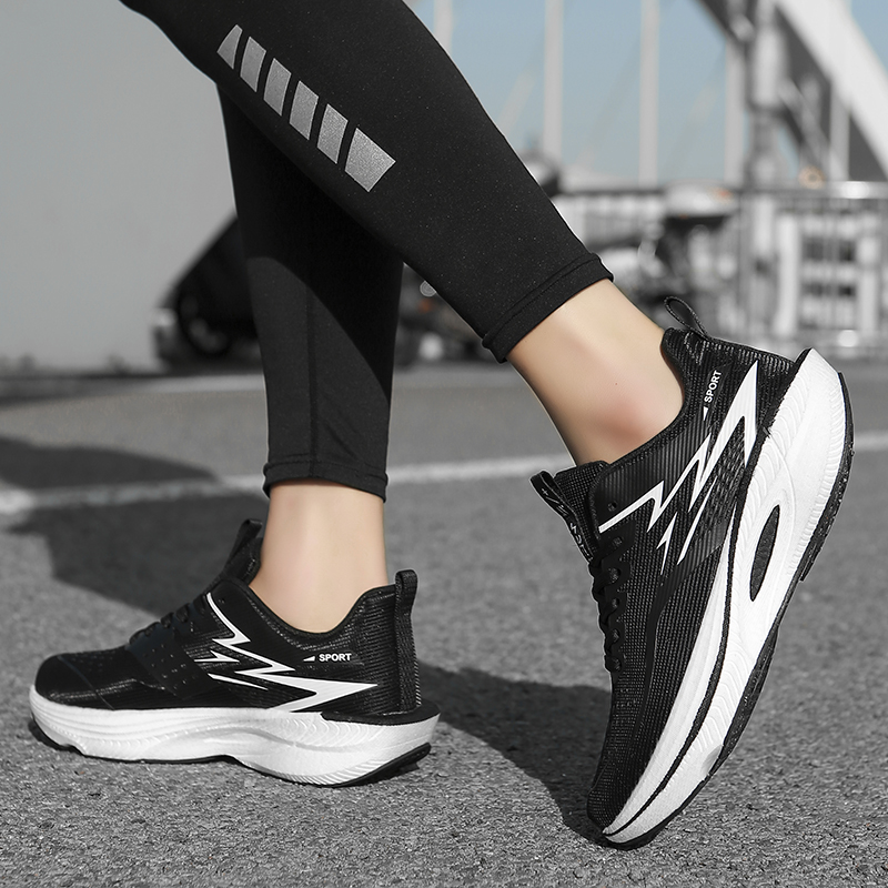 รองเท้าผู้หญิงรองเท้าผ้าใบหญิง - Running Gear Ladies บทวิจารณ์และราคา