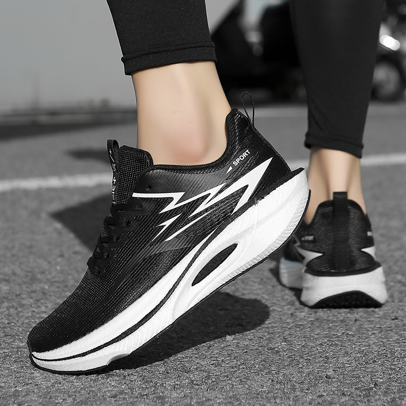 รองเท้าผู้หญิงรองเท้าผ้าใบหญิง - Running Gear Ladies บทวิจารณ์และราคา