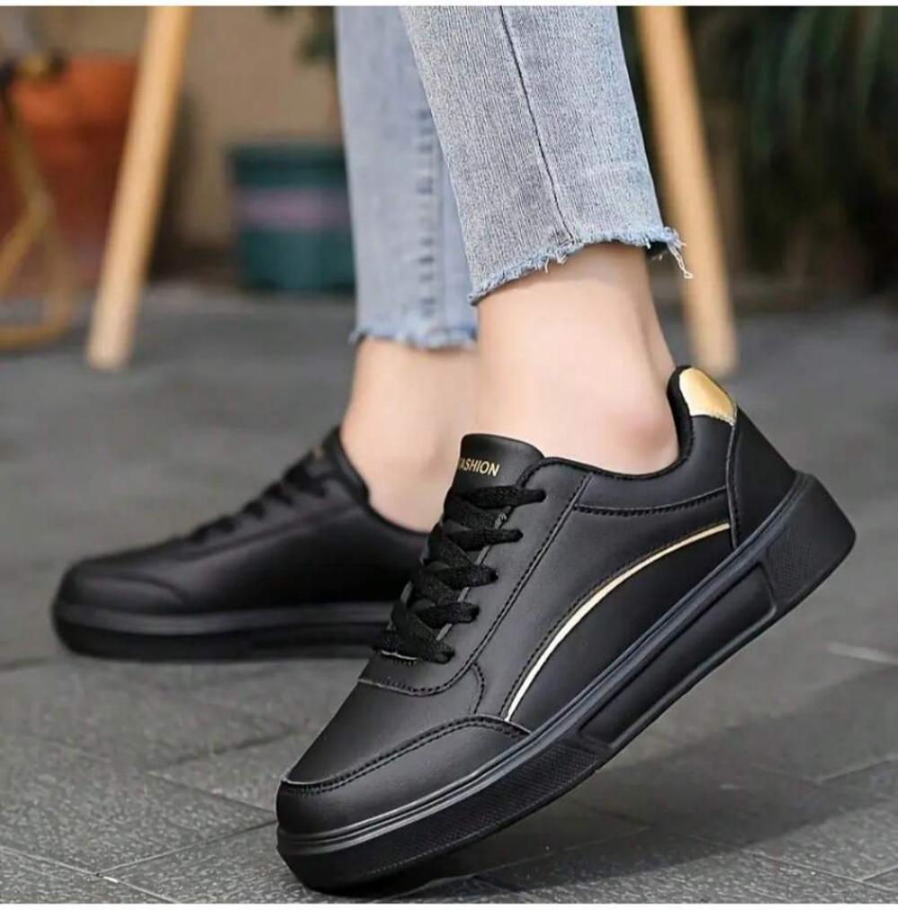 รองเท้าผ้าใบผู้หญิงสีขาวแบบลำล - Running Gear Ladies บทวิจารณ์และราคา