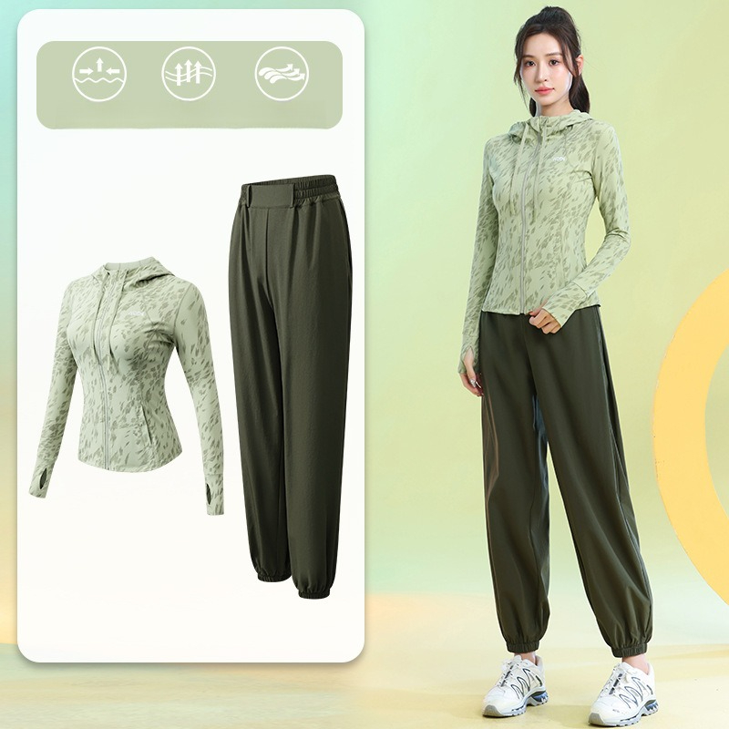 ชุดวิ่งผู้หญิงแขนยาวลายดอกไม้  - Running Gear Woman บทวิจารณ์และราคา